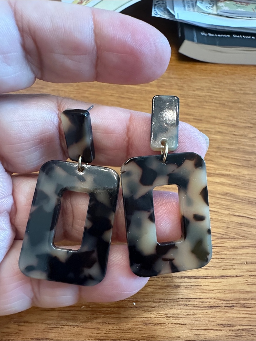 🧡 Tortoiseshell Resin Rectangular Drop Earrings 🧡